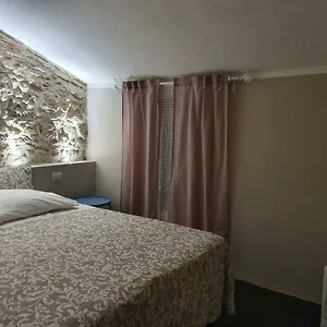 Lo Scarabeo Couette-café Casale di Pari